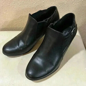 Croft and Barrow ankle boots size 8.5